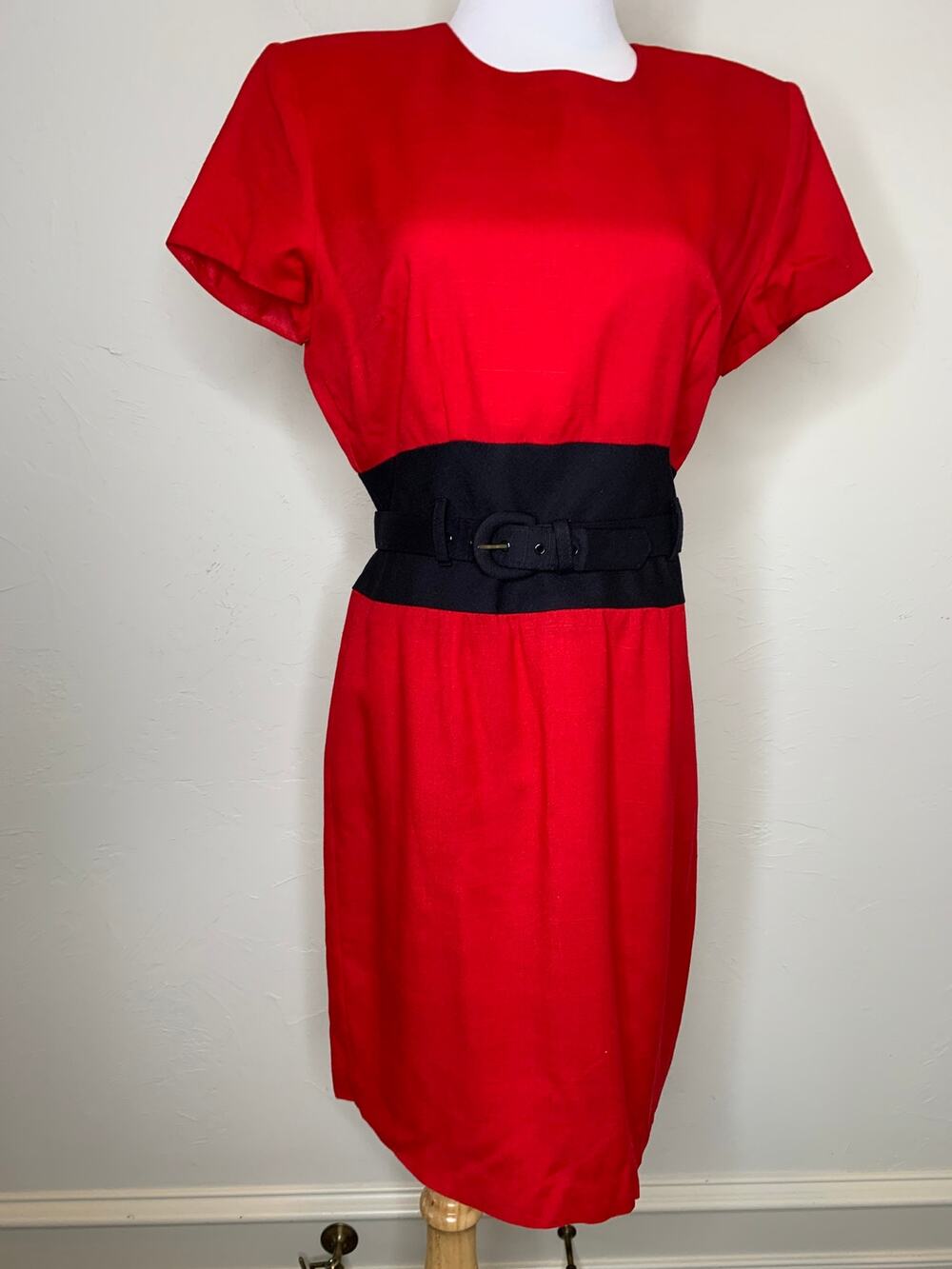 Casual Corner Red Black Dress Sz 10 Petite 100% Rayon